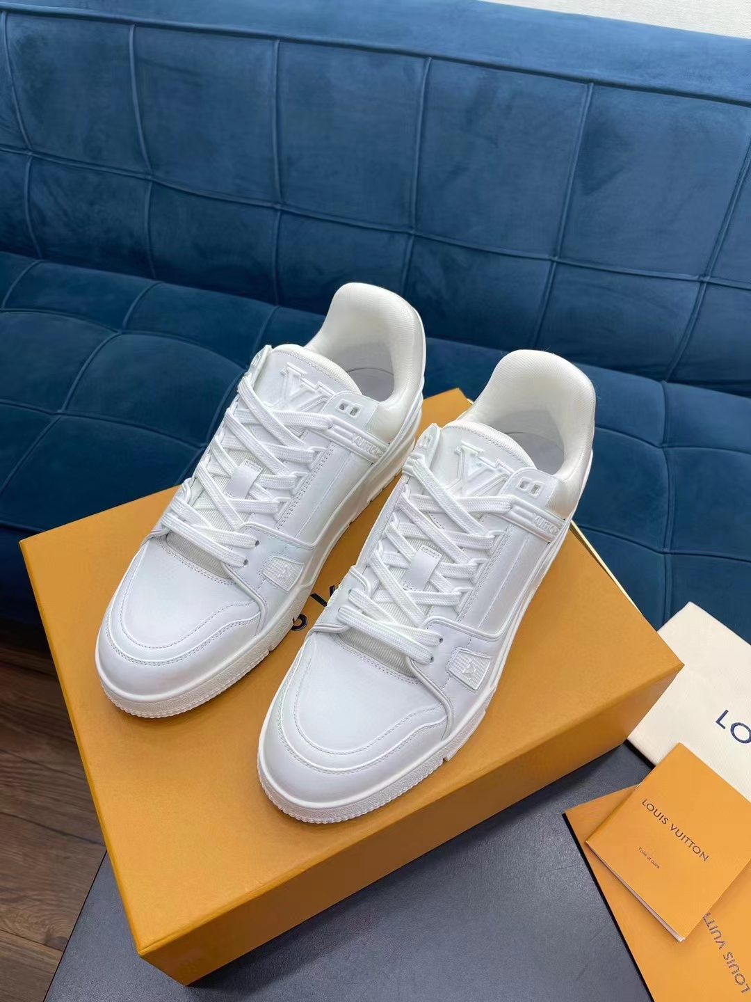 Lv Leather Sneaker