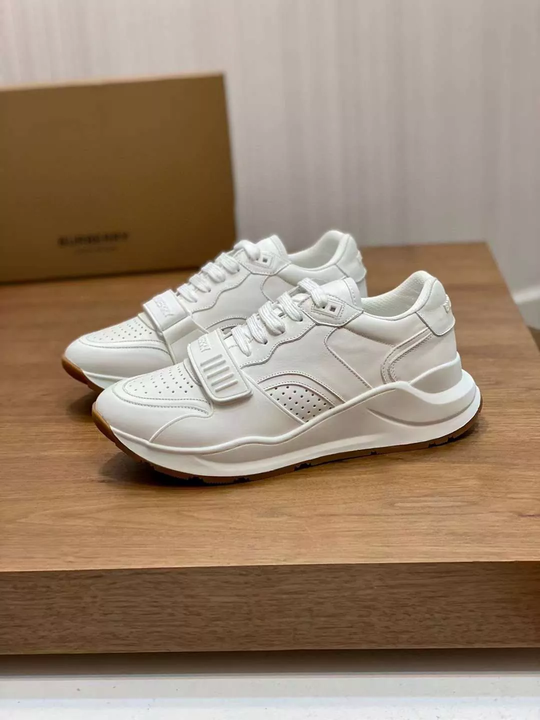 Burberry white sneaker